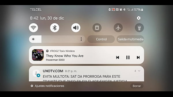 Image Maldita OBESA MAZZARATIE MONICA Analizandose con musica Diab&oacute_lica de fondo
