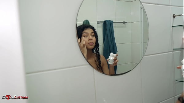 Image FULL VIDEO! Amateur latina auditions for a hardcore porn video with a huge sticky cumshot!