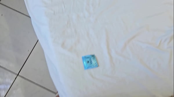 Image A vadia me mandou tirar a camisinha e gozar dentro !