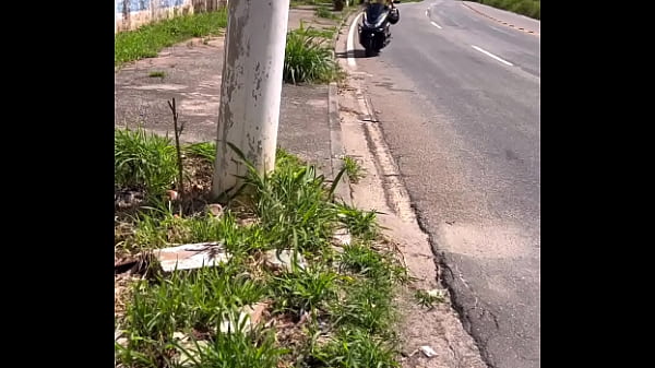 Image Homem toca e acocha Uber moto mulher no fim ela faz algo in&eacute_dito!