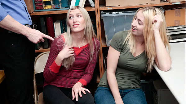 Image Stepmother and Stepdaughter Managed to Arrange a Deal with The Mall Officer - Lifterx