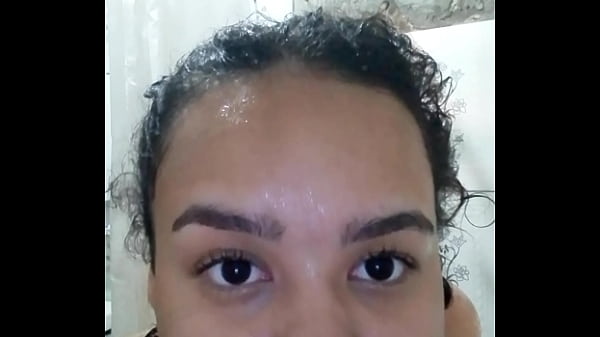 Image TOMANDO UM BANHO GOSTOSO E DEIXANDO MINHA BUCETA CHEIROSINHA PARA SER FODIDA MAIS TARDE