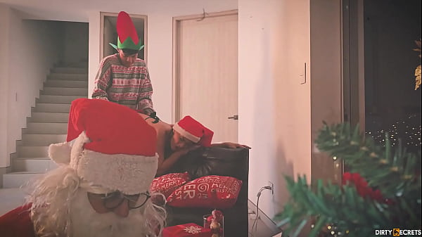 Image I CHEAT ON MAMA NOEL AND FUCK HER ON CHRISTMAS