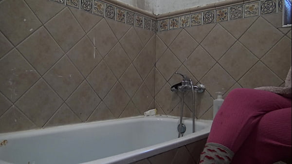 Image EXTREME FAMILY: stepmother tells her stepson to wash his asshole befrore she wil give him a rimjob