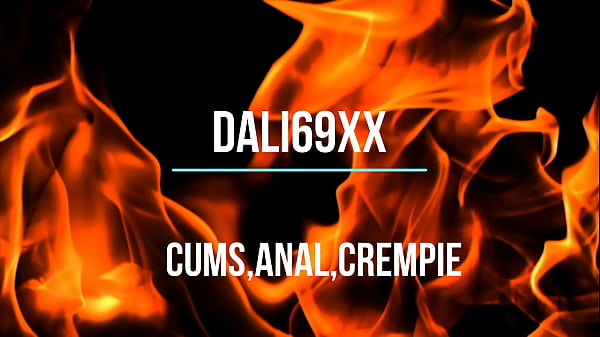 Image Me masturbo mi gran polla en la cama de mi hermanastra.Cumshot.
