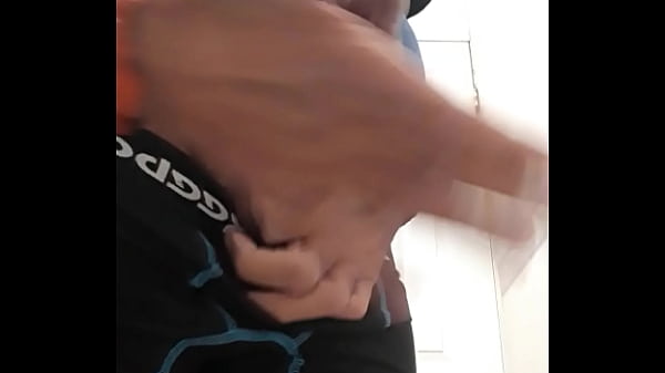 Image Tocando Mi Grande Verga Hermosa, Viniendome A Chorros