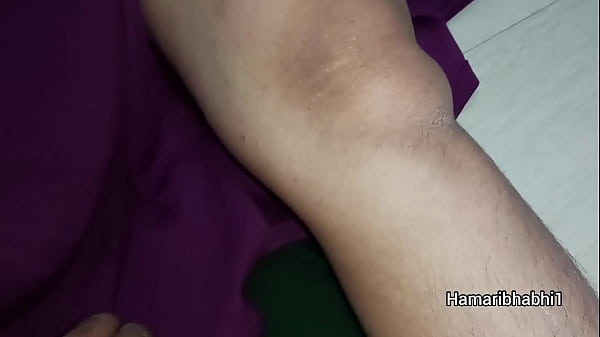 Image Indian Desi Girlfriend ko mote lund pe baitha ke khub choda. Indian Desi girlfriend riding sex