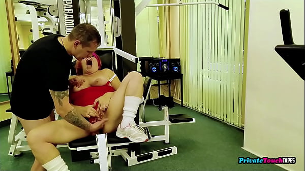 Image Gym MILF gets fucked by pervert
