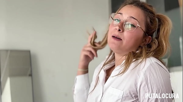 Image PutaLocura - Un caliente creampie para la zorra estudiante Luc&iacute_a Gold