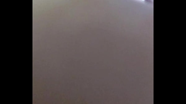 Image Masturbando com um pregador e gozando