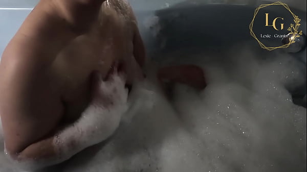 Image chubby in bathroom - Lexie Grants