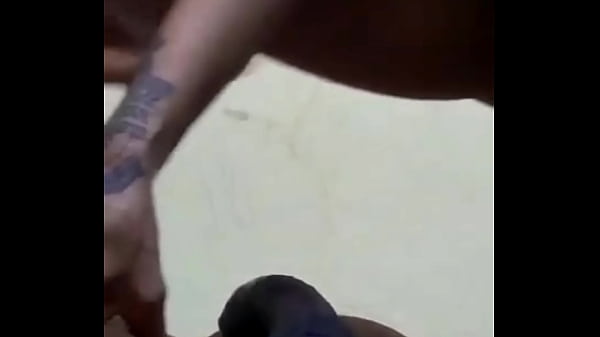 Image MEU EX MARIDO VEIO DEIXAR NOSSA FILHA E ACABEI DANDO O CUZINHO PRA ELE BEM GOSTOSO