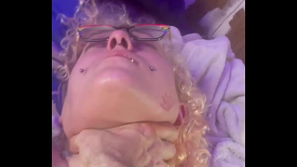 Image Slut dripping red and cumming with toy