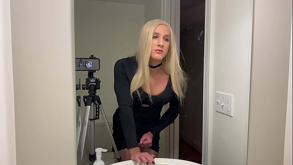 Image Hot Crossdresser Gets Fucked By Ejaculation Dildo