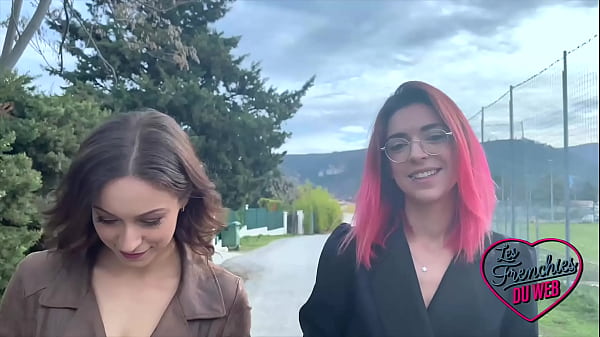 Image Jade et Leila se font tourner deux lascars bien mont&eacute_s