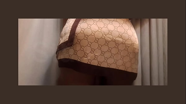 Image Solo teen girl masturbating