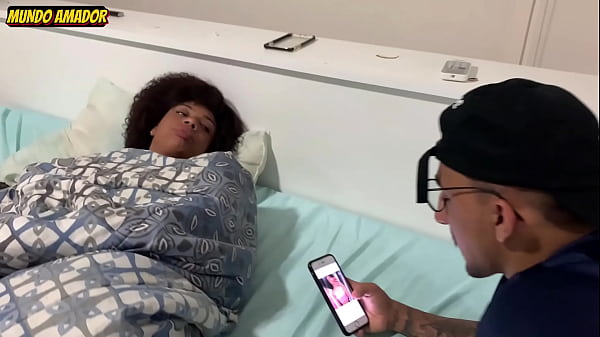 Image Moreninha safadinha entregou a bucetinha pro an&atilde_o foder!