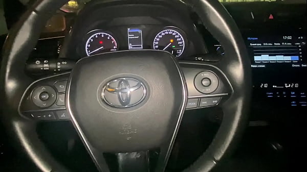 Image Taxi driver fucks a beautiful MILF with big milky tits