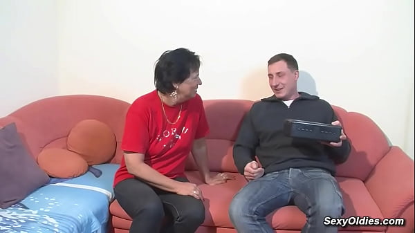 Image Big cock guy fucks German mature in reverse cowgirl position