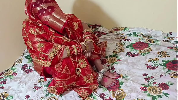Image Pahli Raat Pati ke sath patni Arrange Marriage Suhagrat Indian Frist Night Homemade Newly Married Couple