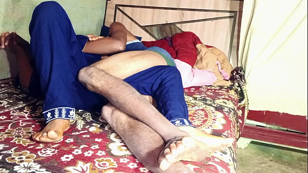 Image bhabhi ko raat me jor se choda in house Hindi audio. step sister ki chudai.