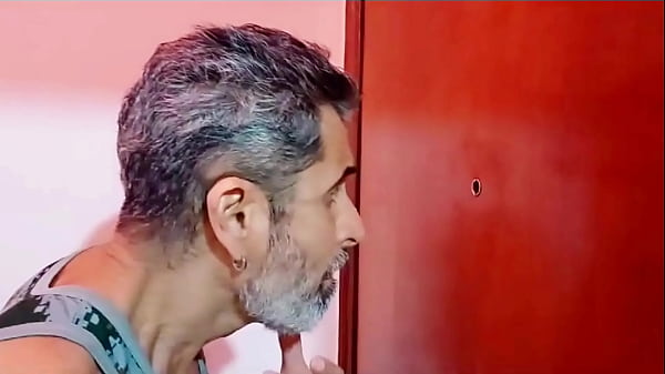 Image Tarado Espia Rola Pela Porta e Eu Dou o Que Ele Merece e Gozo No Cu Dele - Parte 1 (COMPLETO NO XV RED E SHEER)