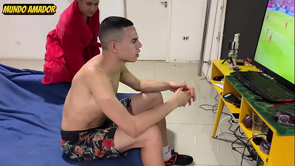 Image Esposa quer foder durante o jogo de dutebol