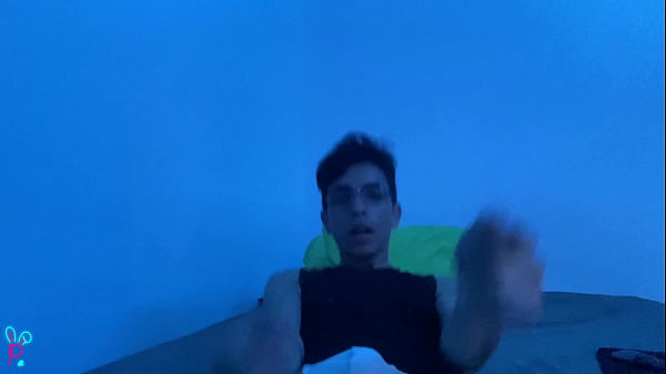 Image CHUVEIRO DE TESTOSTERONA: DOIS CARAS E UM TRAILER DE BANHO