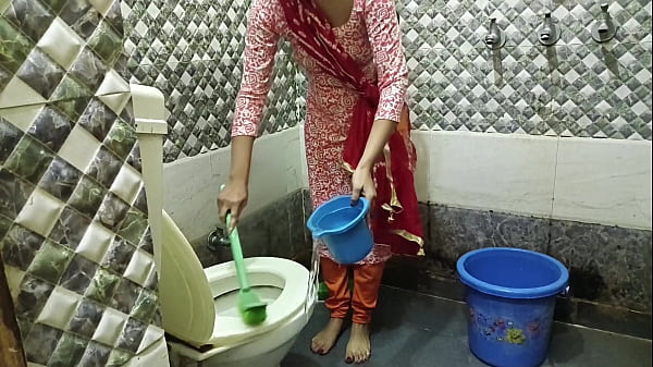 Image Nokrani Saara bhabhi apne malik ko sex karna sikhate hai