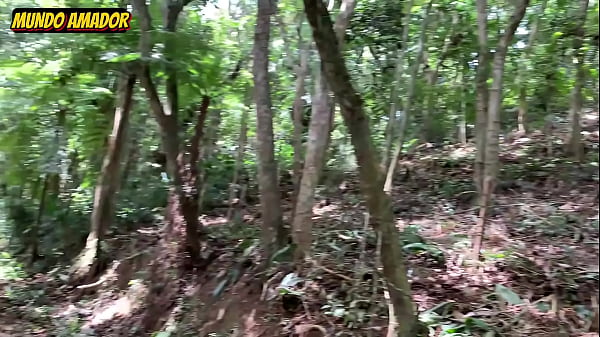 Image Suruba no mato com casal e tarado
