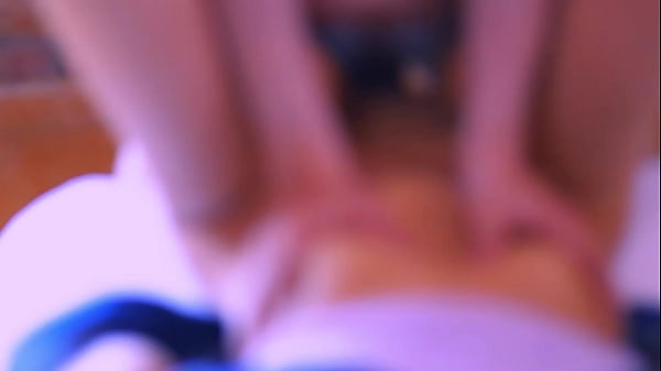 Image Cu&ntilde_ada y el compa&ntilde_ero de su hermana en su casa de soltera.