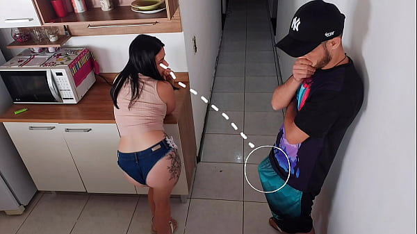 Image Trai meu marido transando com seu melhor amigo enquanto ele estava no banho, sexo arriscado.