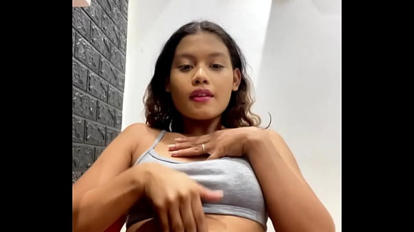 Image Young girl shows her rich body ending in orgasm