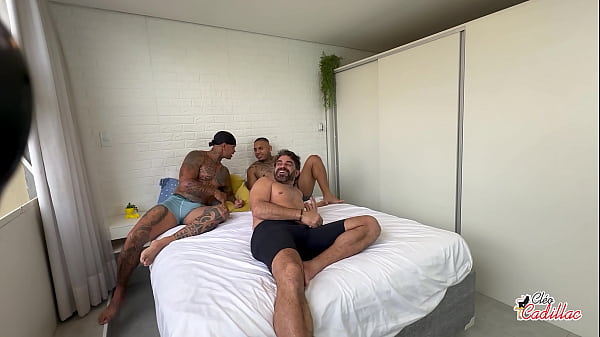Image CLEO CADILLAC  A SURUBA COM 3 CASAIS CHEIO DE TESAO.