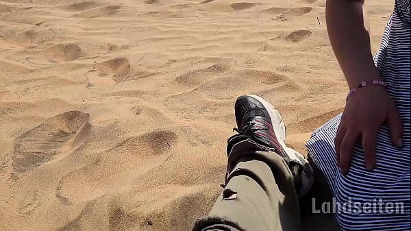 Image Se traga el semen al aire libre, adivina el lugar