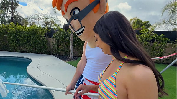 Image From Pool Cleaning to Deep Pleasing: Sona's Hardcore Day with PornDude
