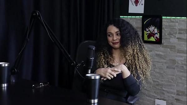 Image Falou sobre sua cole&ccedil_&atilde_o de peixes, se diverte com a humilha&ccedil_&atilde_o, entrou na pornografia por falta do que fazer - Charlottye (WATCH ON: SHEER/RED)