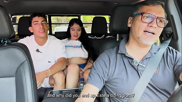 Image Colombian MILF fucks a young man with a HUGE DICK in the car - Juan Bustos ROAD