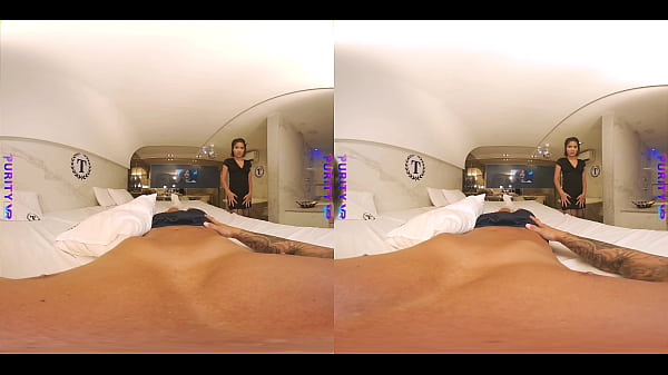 Image PURITY VR - Innocent and Shy Pussy