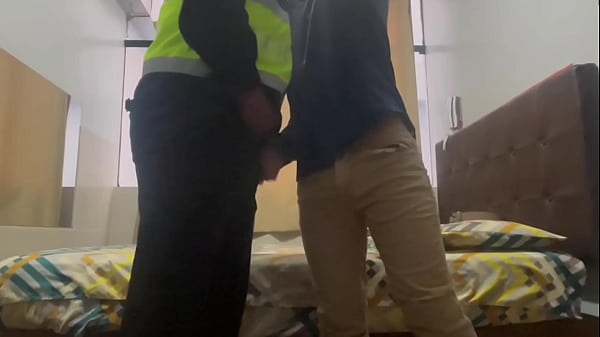 Image Policia lime&ntilde_o folla a jovencito por el culo