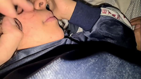 Image Hermoso culo de esta joven estudiante: me deja eyacular adentro de ella mientras le exprimo sus enormes tetas lactantes
