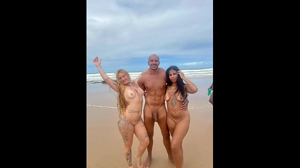 Image Conheci duas gostosas uma loira e uma morena como as duas no pelo e gozei dentro da buceta delas