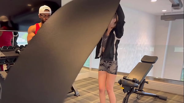 Image CLIENT FUCKS HER TRAINER - BREEZY BRI