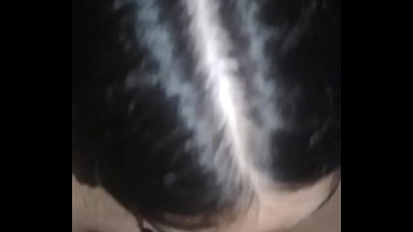 Image Novinha Debora Prado fazendo sexo oral profundo durante a noite
