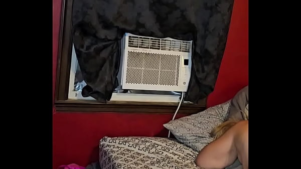 Image Cumming hard preggo
