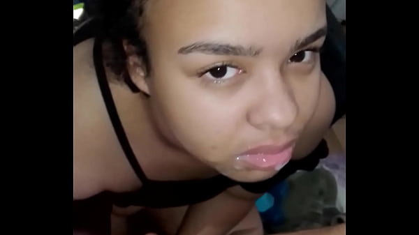 Image GOZANDO NA CARA DA MORENA SAFADA QUE MORA DO MEU LADO ELA ADORA GOZADA NA CARA E EU REALIZEI SEU FETICHE