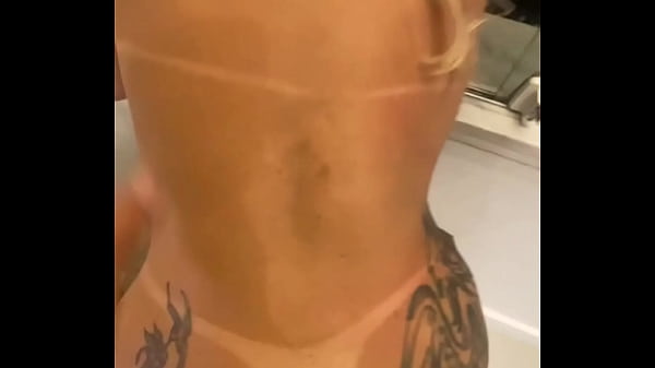Image Meti a piroca inteira no cu da minha madrasta cavala depois gozei na boca dela - POV - completo no RED