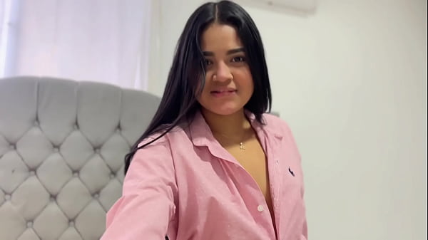 Image La puta de mi hermanastra ama el semen