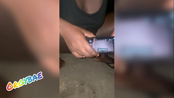 Image Come let&rsquo_s pee around