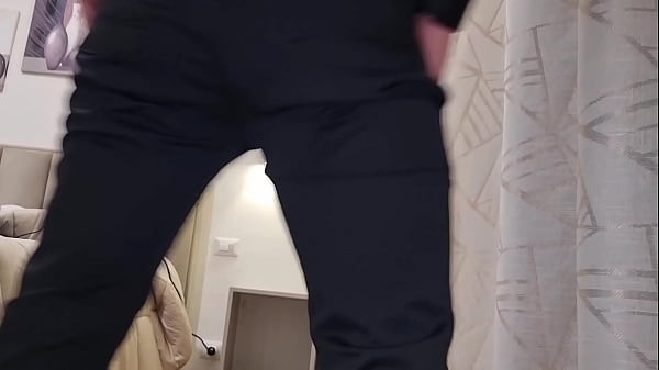 Image AMA SBORRARE ELEGANTE | SEGA E GEMITI IN ELEGANZA - (ITALIANO) RAGAZZO SEXY ECCITANTE CON UN CAZZO ENORME E TANTO SPERMA